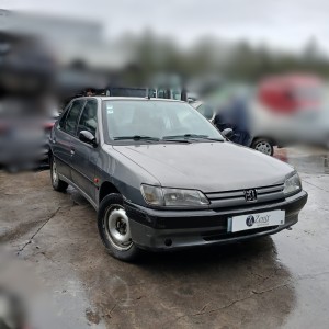 PEUGEOT - 306