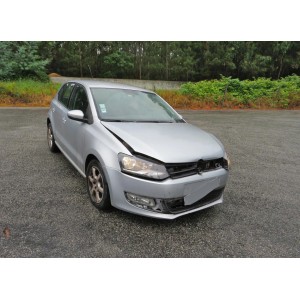 VOLKSWAGEN - POLO
