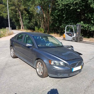 VOLVO - S40