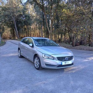 VOLVO - V60