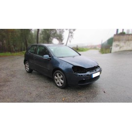 VOLKSWAGEN - GOLF V