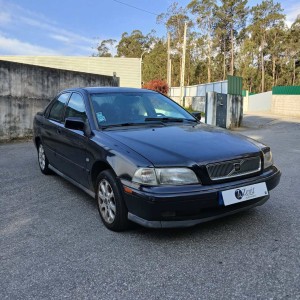 VOLVO - S40