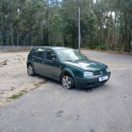 VOLKSWAGEN - GOLF IV