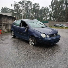 VOLKSWAGEN - POLO