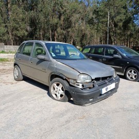 OPEL - CORSA B