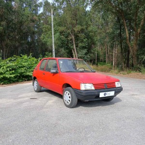 PEUGEOT - 205