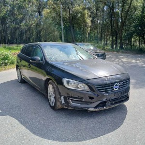 VOLVO - V60